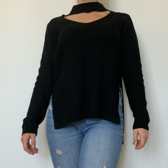 Choker Neck Oversized Sweater - Picture 5 of 5